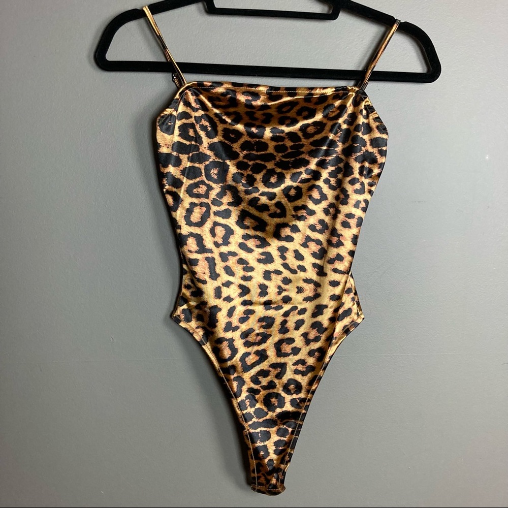 Superdown Leopard print strappy bodysuit extra small XS